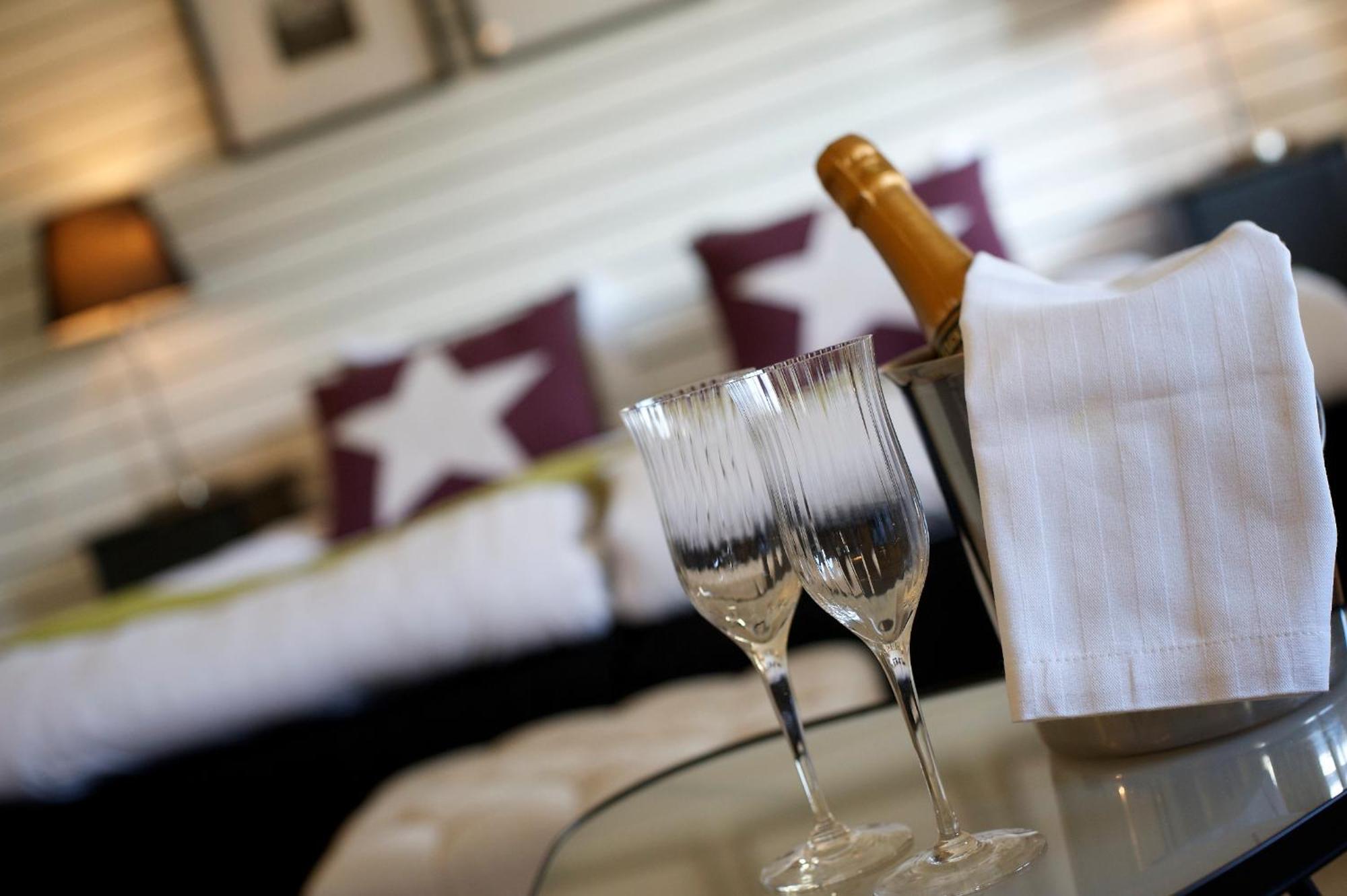 Hotell Tinget Sala Zewnętrze zdjęcie