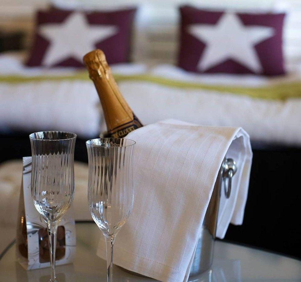 Hotell Tinget Sala Zewnętrze zdjęcie